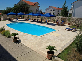 Отель Apartments Villa Olga  Раб